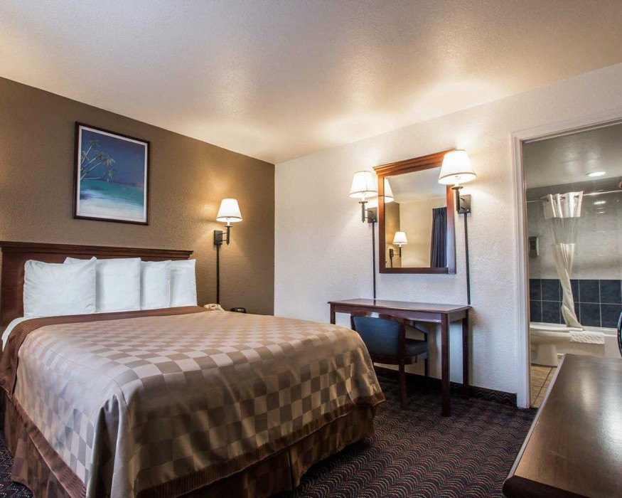 Rodeway Inn San Diego South San Ysidro Border 14/16
