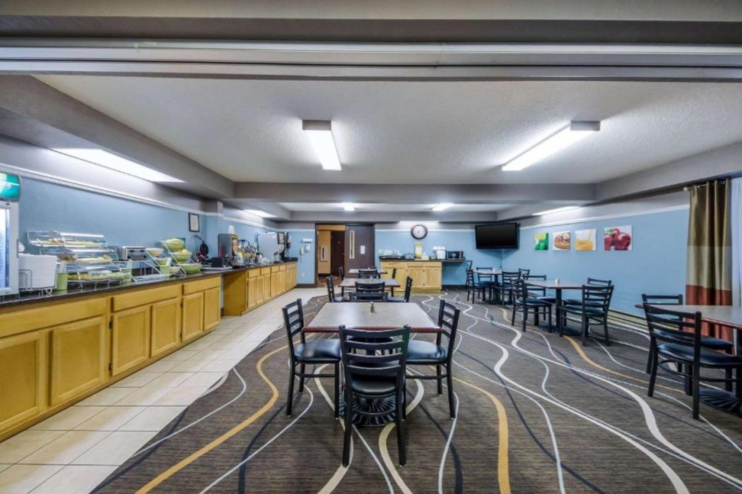 Quality Inn & Suites Newberry, MI 34/49