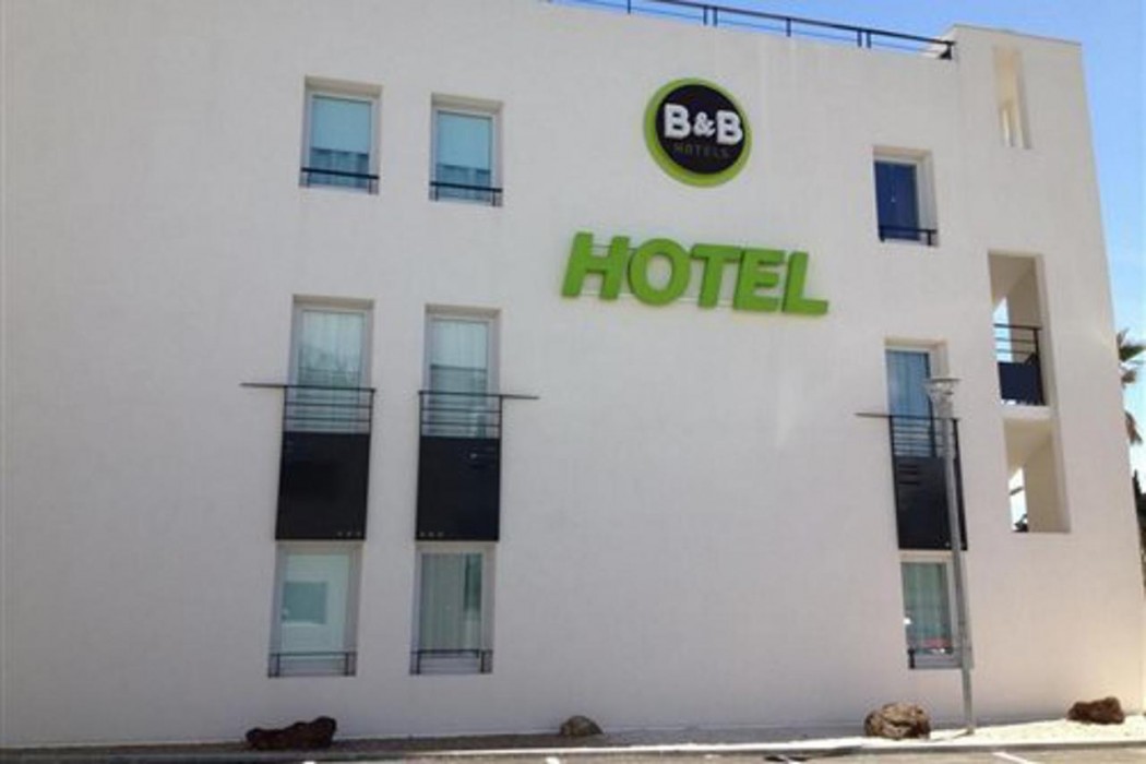 B&B Hotel Cannes La Bocca Plage in CANNES