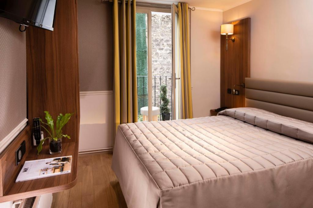 Hotel de la Tour Eiffel 7/10