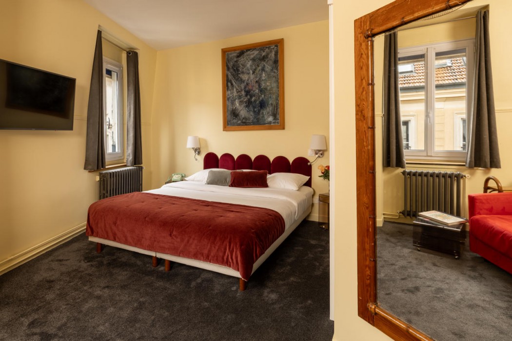 HOTEL D'ANGLETERRE 24/79