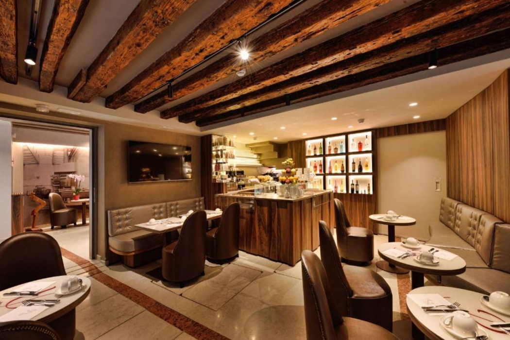 Rosa Salva Hotel 33/56