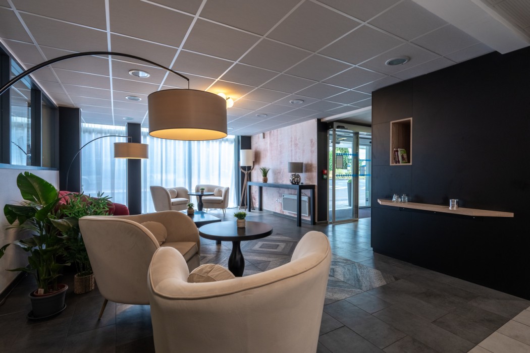 Lobby at Nemea Appart Hotel Quai Victor Tours Centre, TOURS