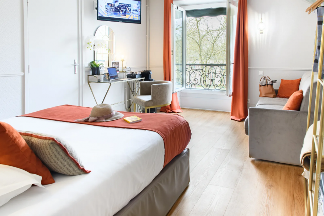Hotel Des Roys 27/77