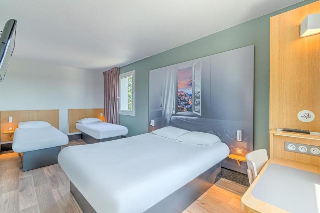 B&B HOTEL Salon De Provence 9/17