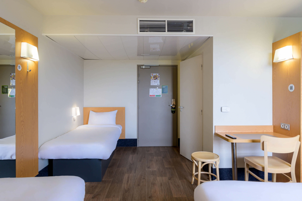 B&B HOTEL Marne-la-Vallee Torcy Gare 3 etoiles 12/27