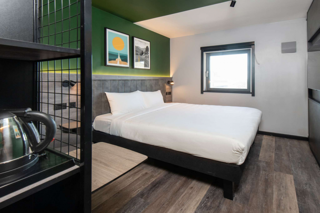 Ibis Styles London Gatwick Airport 11/64