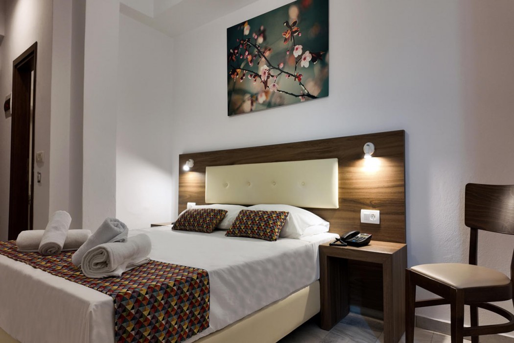 Hotel Santorini 24/55