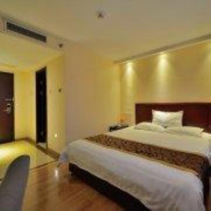 GreenTree Alliance Hotel (Beijing West Railway Station North Square Ruihai Building) 11/27