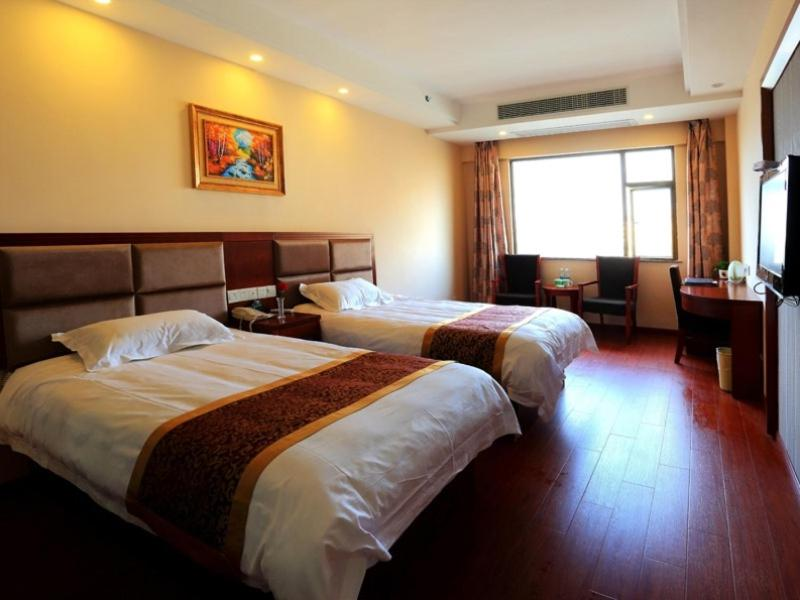 Greentree Inn Jiujiang Railway Station QianhongXiang Hotel 20/68