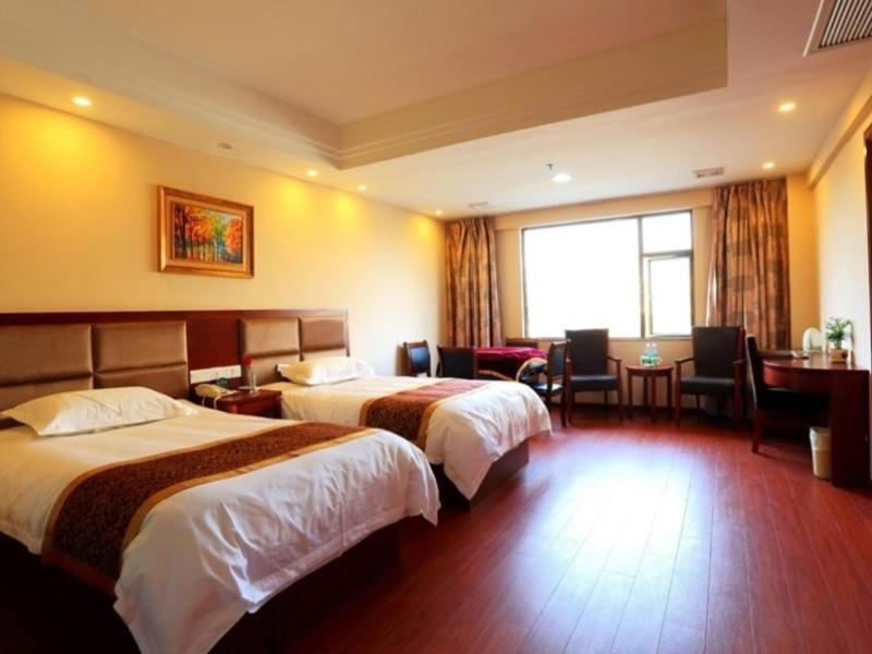 Greentree Inn Jiujiang Railway Station QianhongXiang Hotel 26/68