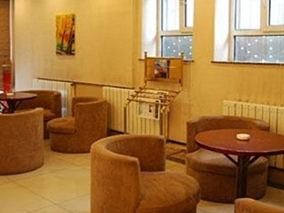 Green Tree Inn Urumqi South Xinhua Road Business Hotel 16/42