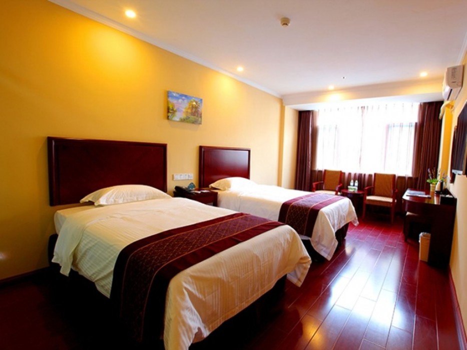 Greentree Inn Zhenjiang Science And Technology University Youth Square Express Hotel 26/41