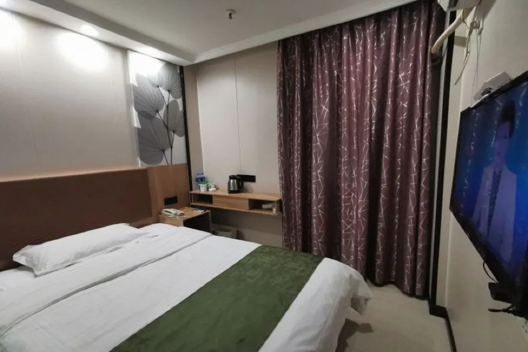 Room at Greentree Inn Suzhou Kunshan Penglang Xinxing Road Express Hotel, SUZHOU