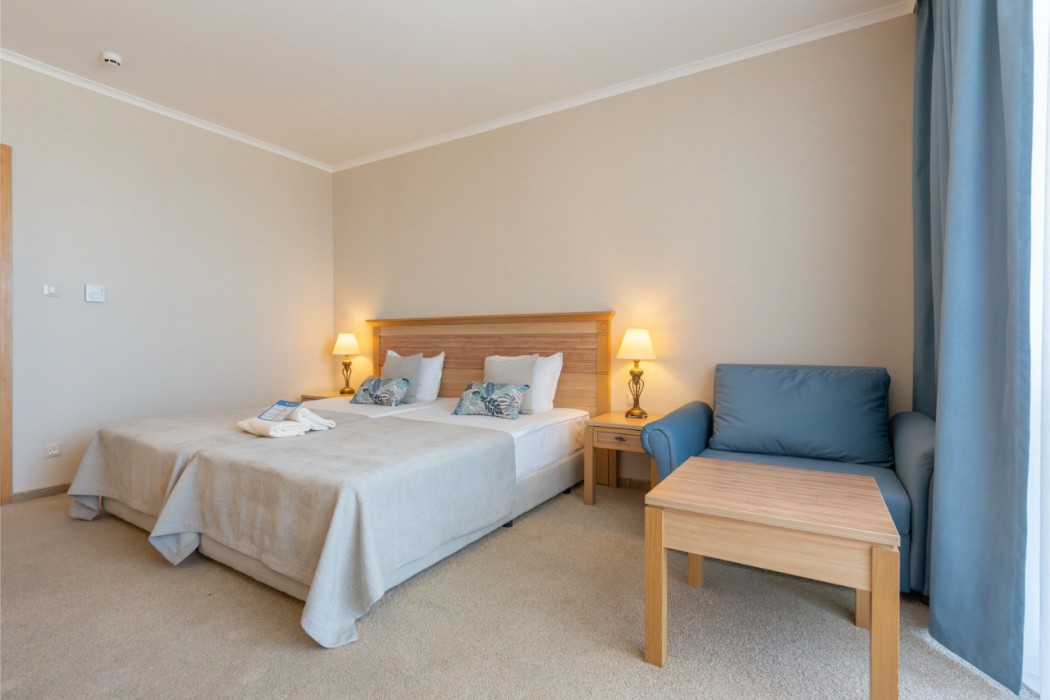 DIT Majestic Beach Resort 27/84