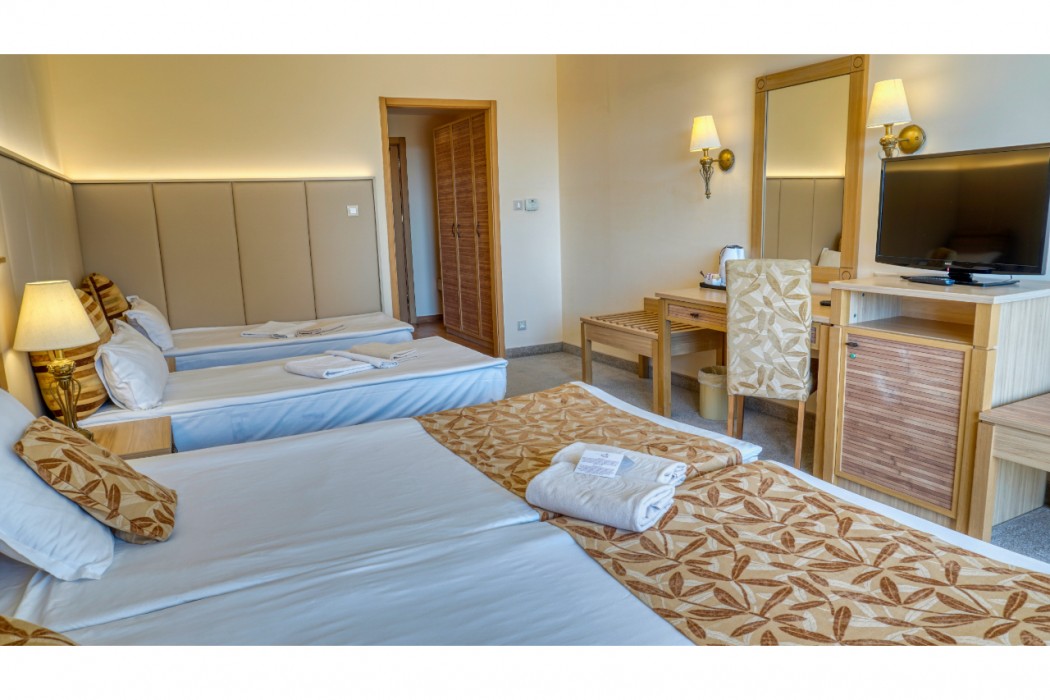 DIT Majestic Beach Resort 19/84