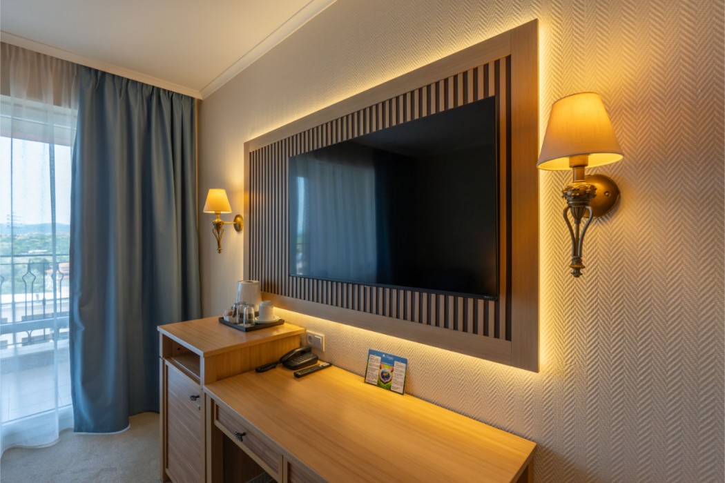 DIT Majestic Beach Resort 11/84