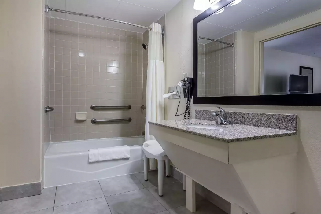Quality Inn Pinehurst Area 11/32