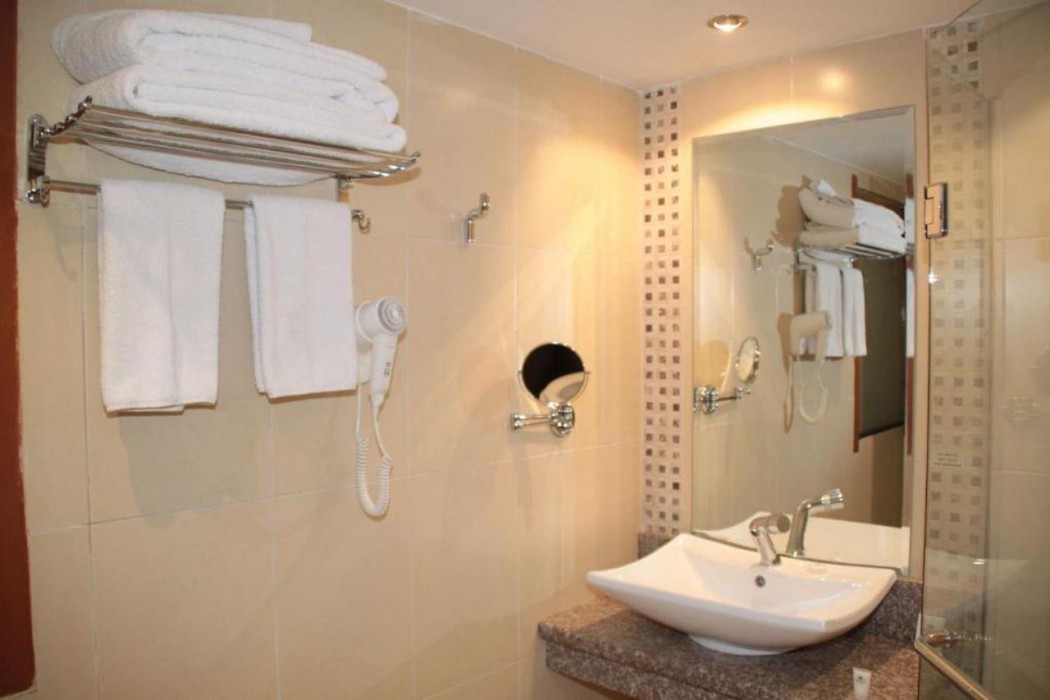 Best Western Plus Meridian Hotel 13/28