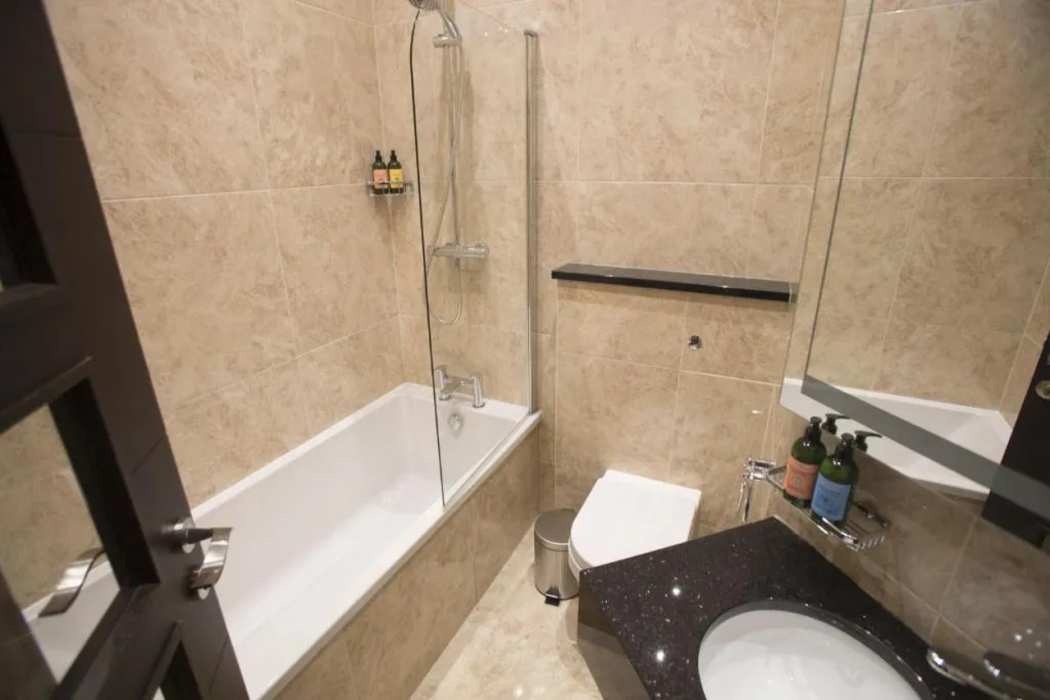 The Lansbury Heritage Hotel and Spa by Sunday Canary Wharf, London 27/51