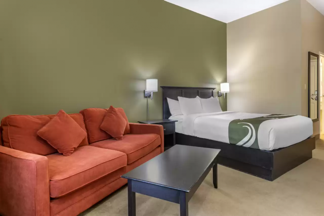 Quality Inn & Suites Quispamsis 11/26