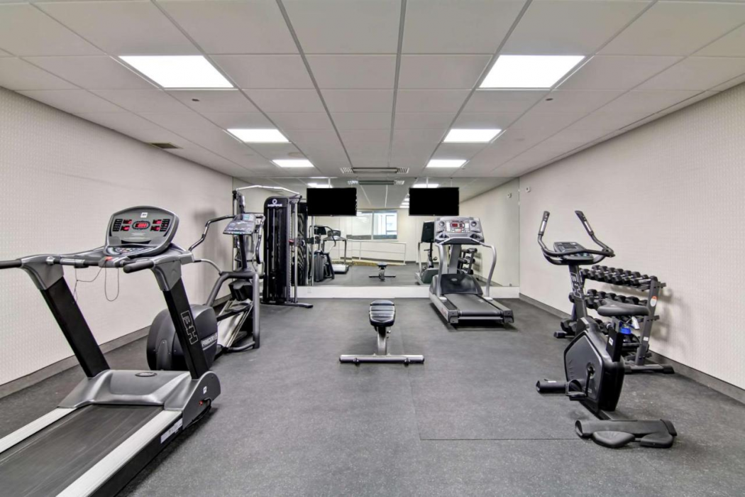 Radisson Hotel & Conference Centre West Edmonton, AB 14/33