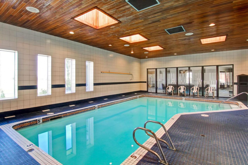Radisson Hotel & Conference Centre West Edmonton, AB 11/33