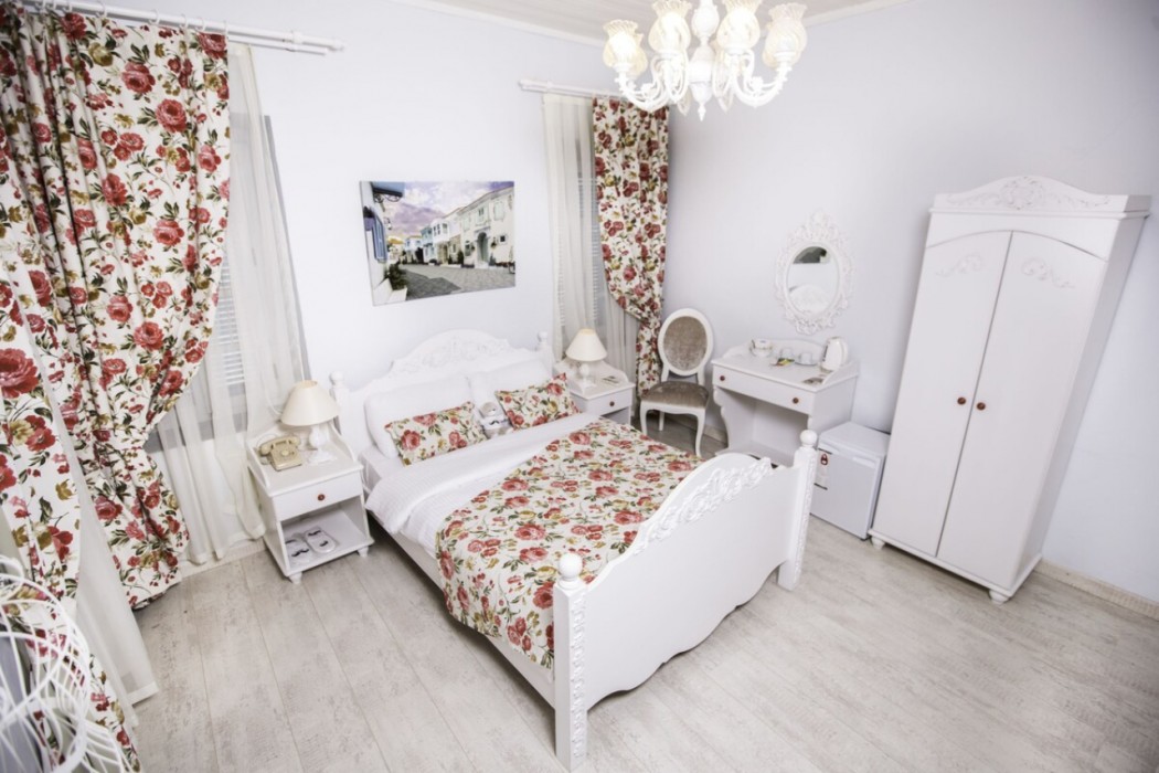 The White Hotel 28/92