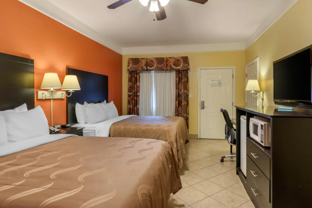 Quality Inn & Suites at The Outlets Mercedes/Weslaco 21/40