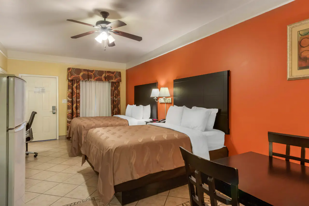 Quality Inn & Suites at The Outlets Mercedes/Weslaco 24/40