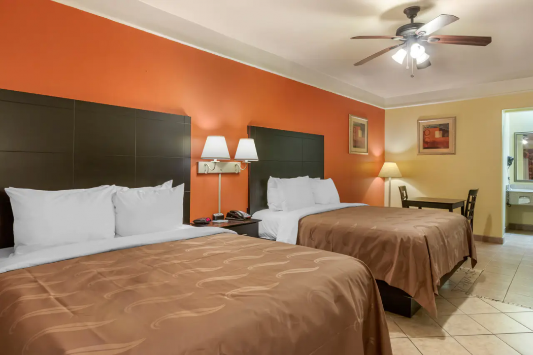 Quality Inn & Suites at The Outlets Mercedes/Weslaco 15/40