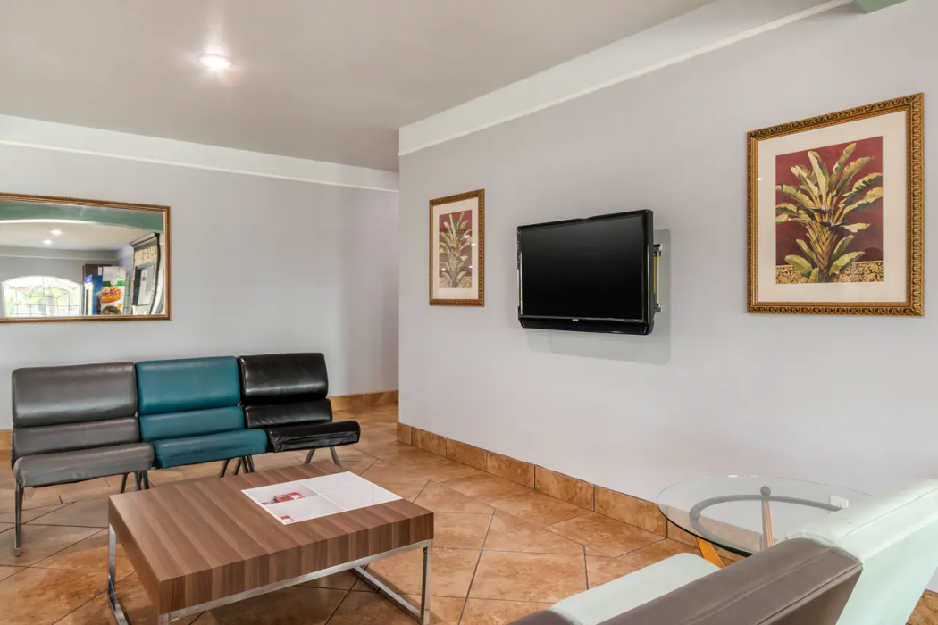 Quality Inn & Suites at The Outlets Mercedes/Weslaco 6/40