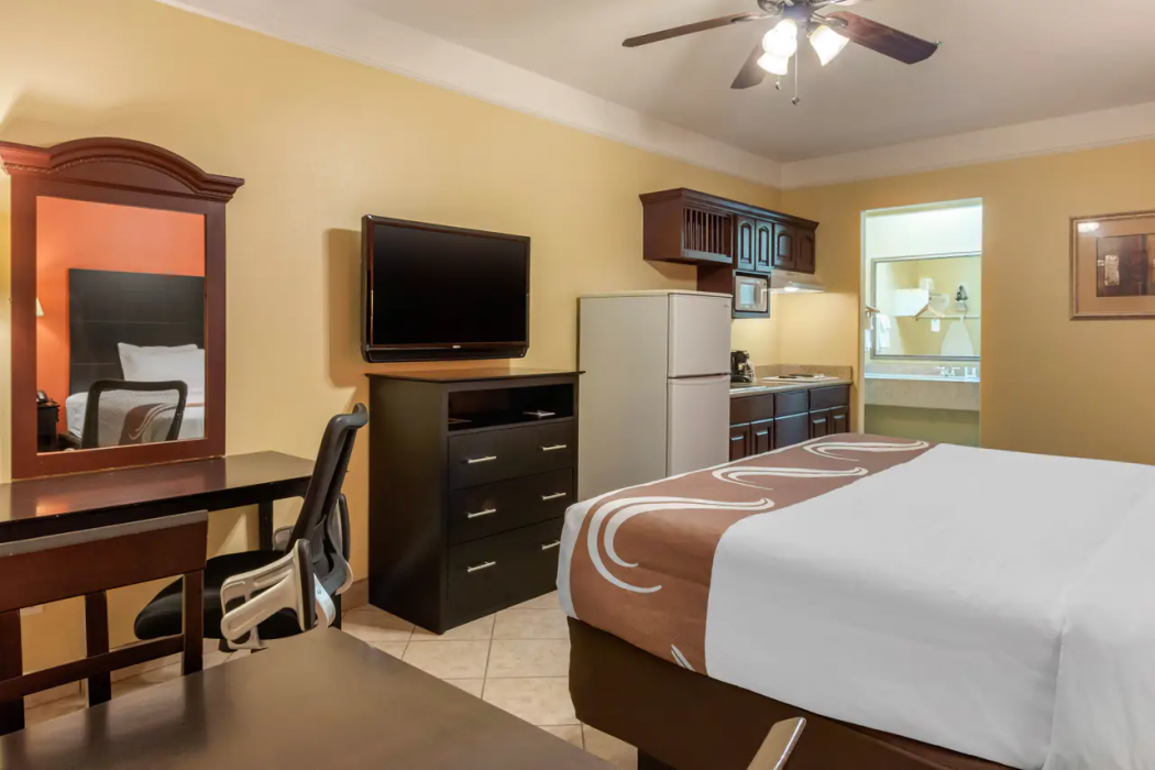 Quality Inn & Suites at The Outlets Mercedes/Weslaco 18/40