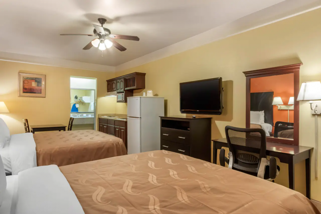 Quality Inn & Suites at The Outlets Mercedes/Weslaco 20/40