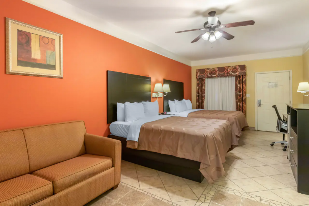 Quality Inn & Suites at The Outlets Mercedes/Weslaco 30/40