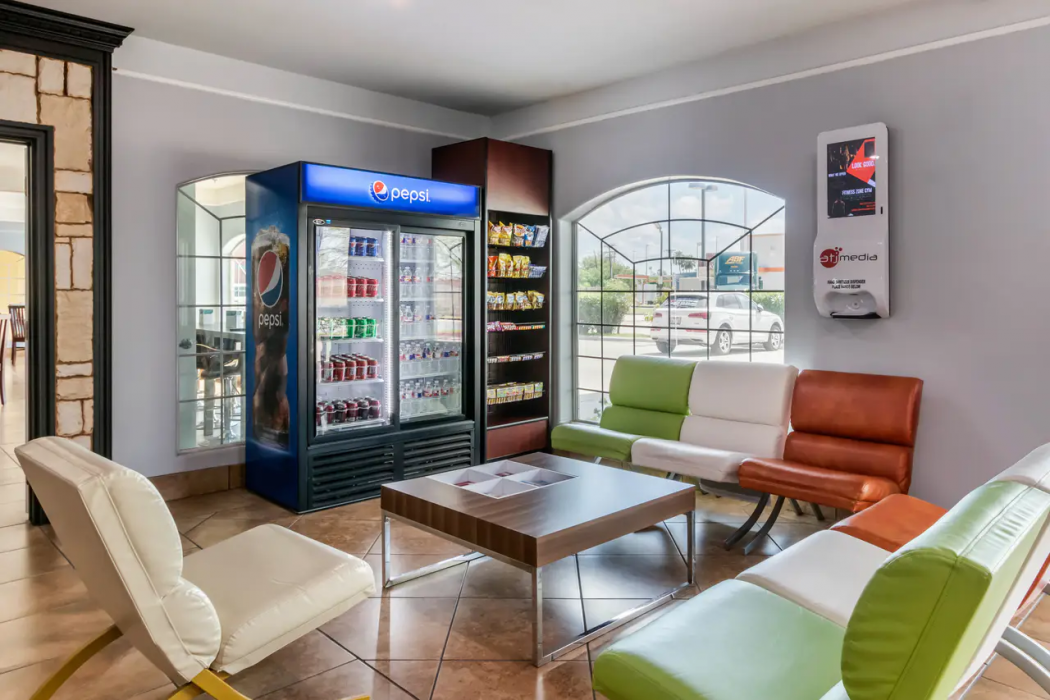 Quality Inn & Suites at The Outlets Mercedes/Weslaco 8/40