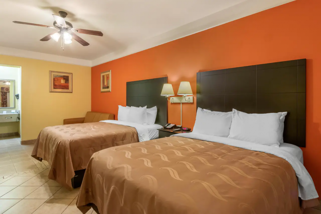 Quality Inn & Suites at The Outlets Mercedes/Weslaco 14/40