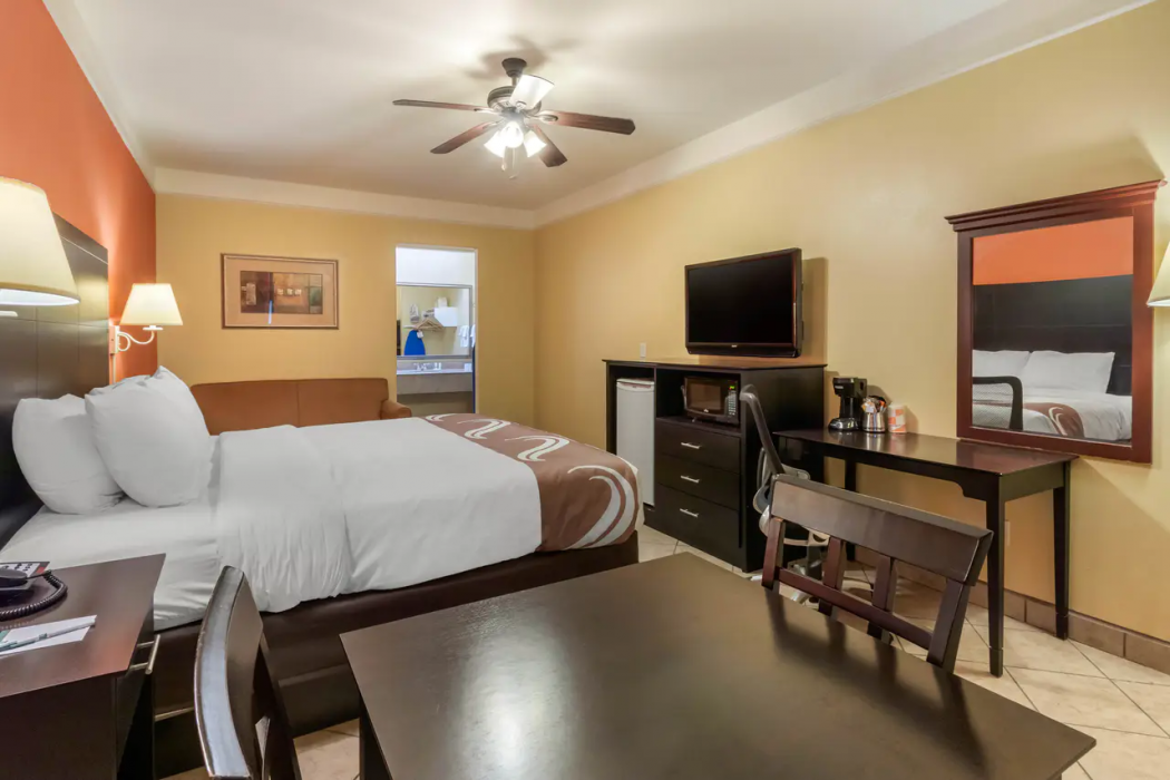 Quality Inn & Suites at The Outlets Mercedes/Weslaco 23/40