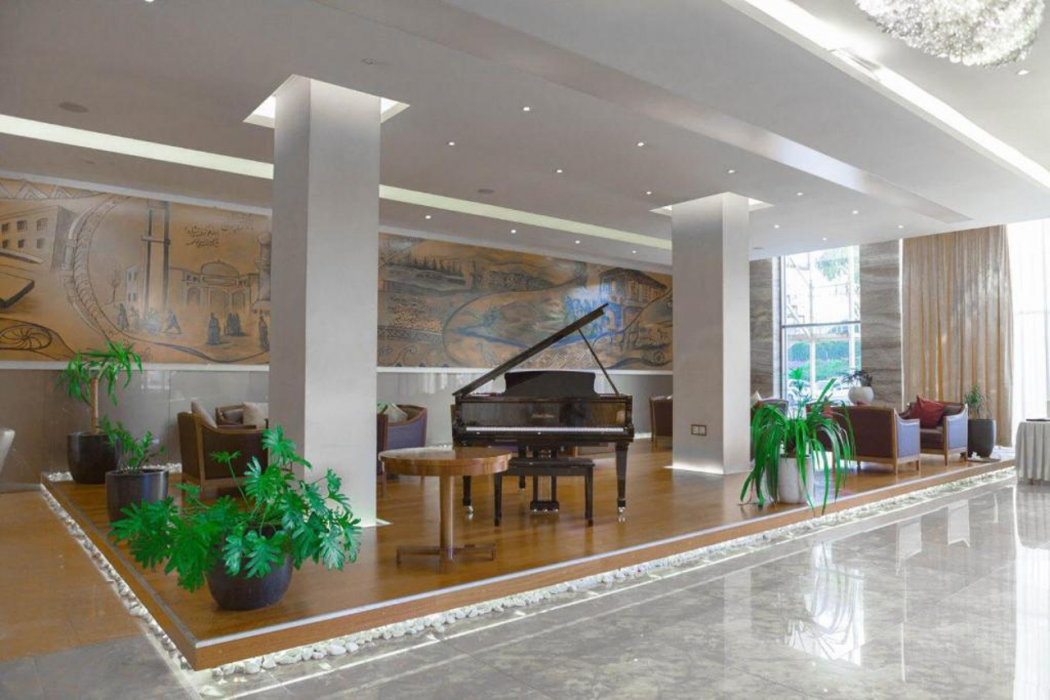 Lobby at HighCrest Hotel, SULAYMANIYAH