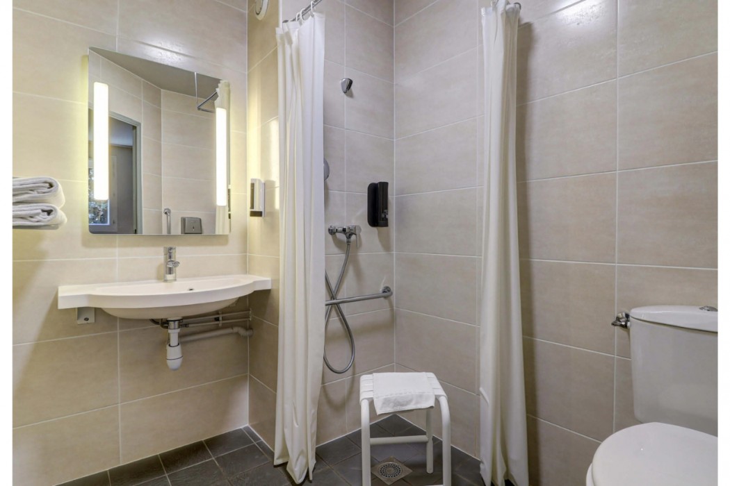 Room at B&B HOTEL Beaune Nord, Savigny-les-Beaune