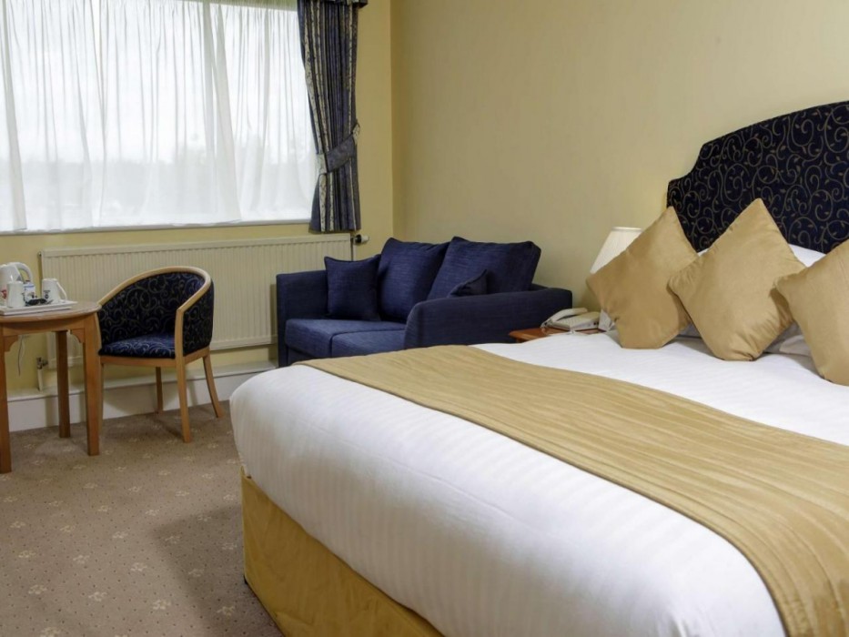 CBH The Tiverton Hotel 7/44