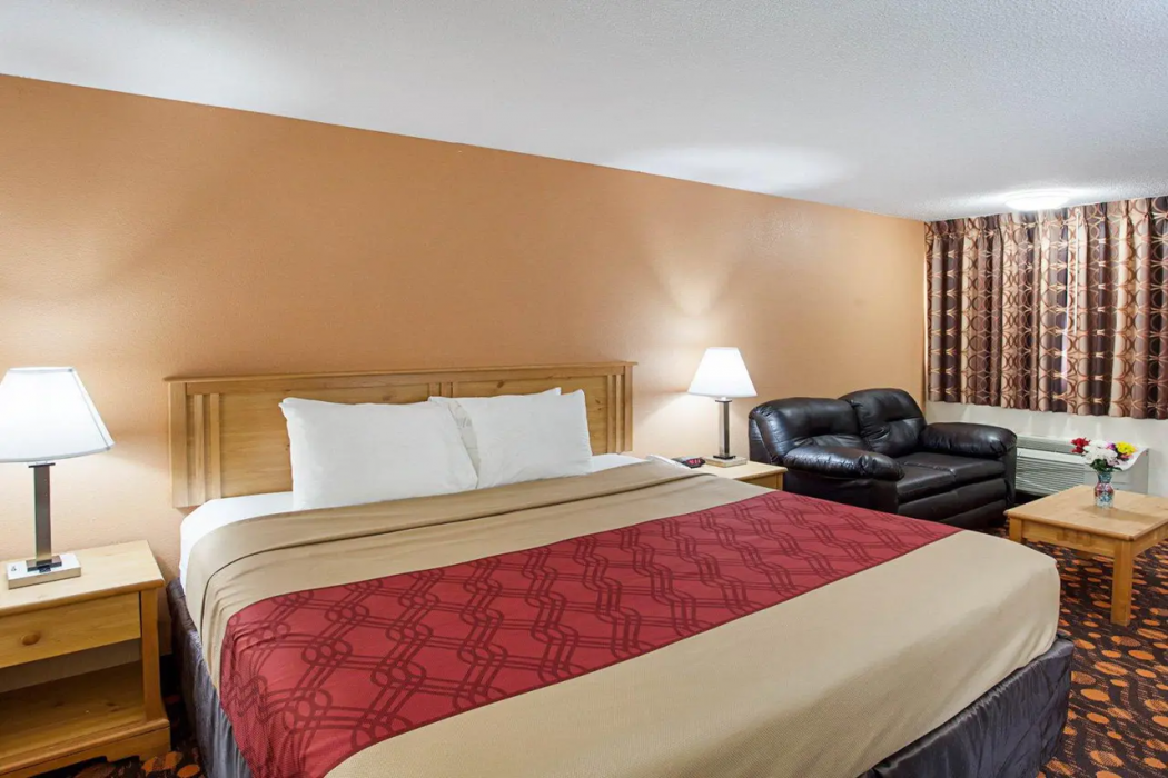 Econo Lodge Phillipsburg, KS 8/18