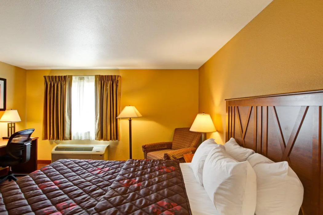 Rodeway Inn & Suites Phillipsburg KS 14/29
