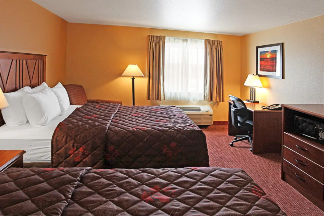 Rodeway Inn & Suites Phillipsburg KS 15/29