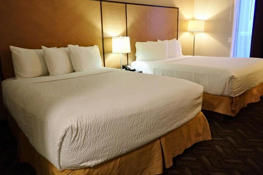 Days Inn by Wyndham Airdrie 8/31