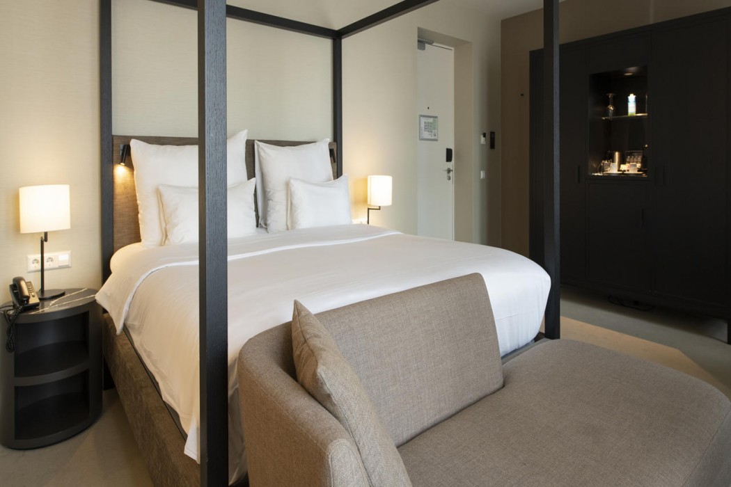 Pestana Amsterdam Riverside 3/28
