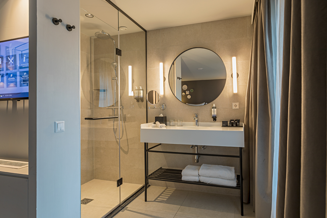 Pestana Amsterdam Riverside 6/28