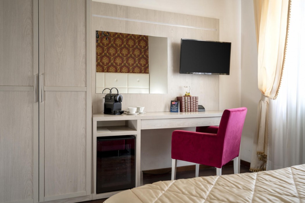 Hotel Re Enzo 48/102
