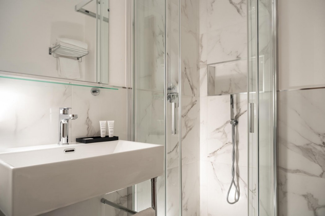 Hotel Re Enzo 23/102