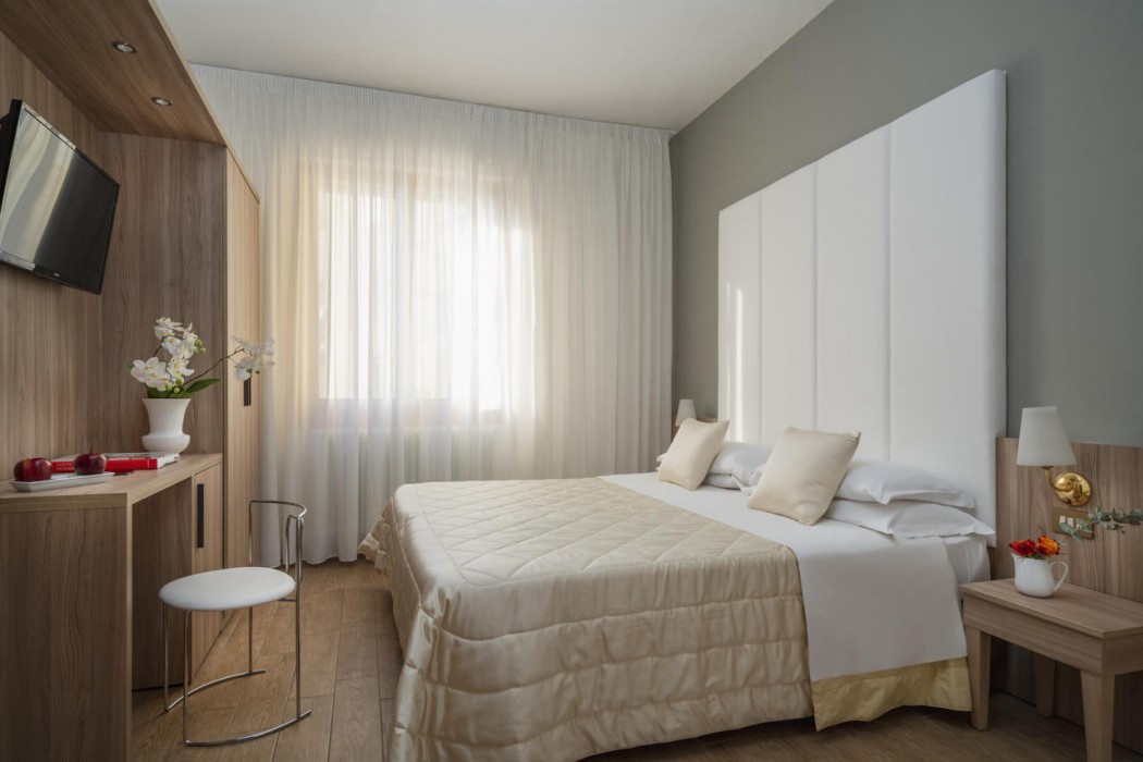 Hotel Re Enzo 34/102